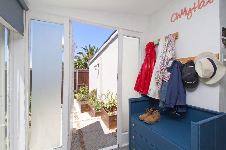 4 Bedroom Property for Sale in Milkwood Park Western Cape